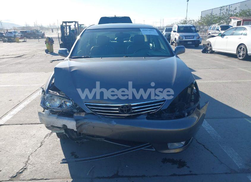 Photo 13 of 2005 Toyota Camry XLE V6 (VIN 4T1BF30K55U619313)