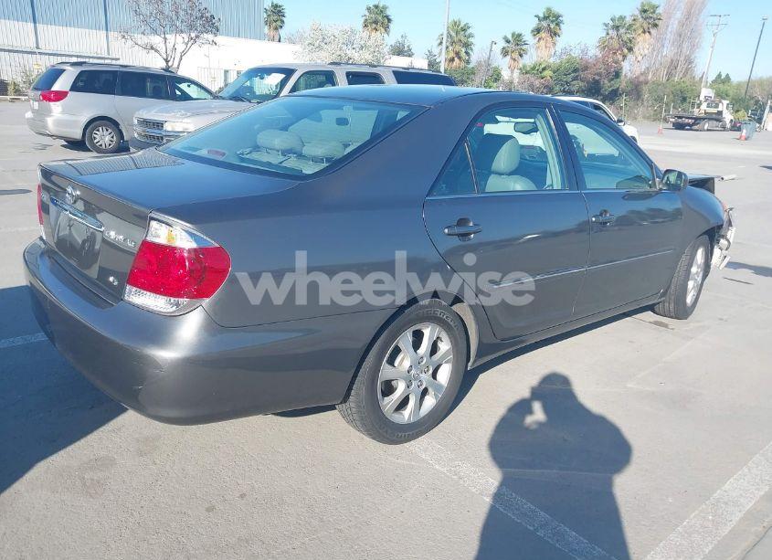 Photo 4 of 2005 Toyota Camry XLE V6 (VIN 4T1BF30K55U619313)