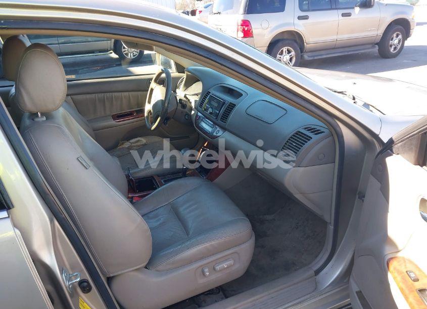 Photo 5 of 2006 Toyota Camry XLE V6 (VIN 4T1BF30K56U630717)