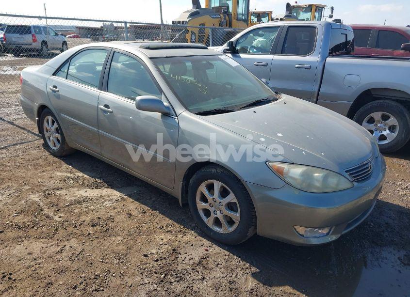 2006 Toyota Camry XLE V6 (VIN 4T1BF30K56U631012) main photo