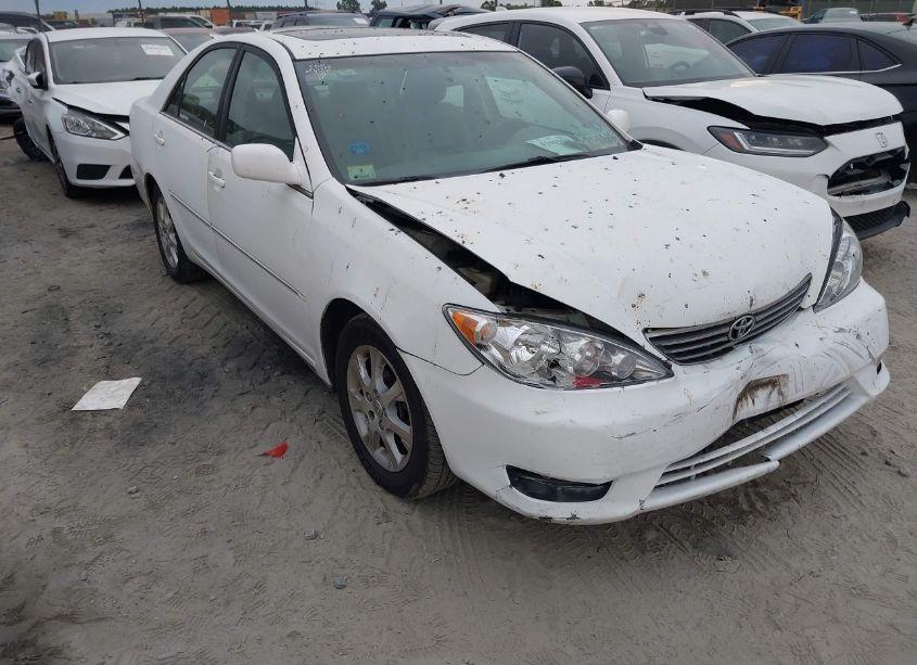 2006 Toyota Camry XLE V6 (VIN 4T1BF30K56U635223) main photo