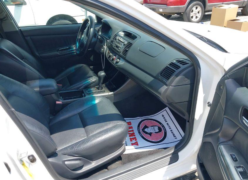 Photo 5 of 2002 Toyota Camry SE V6 (VIN 4T1BF30K62U503954)