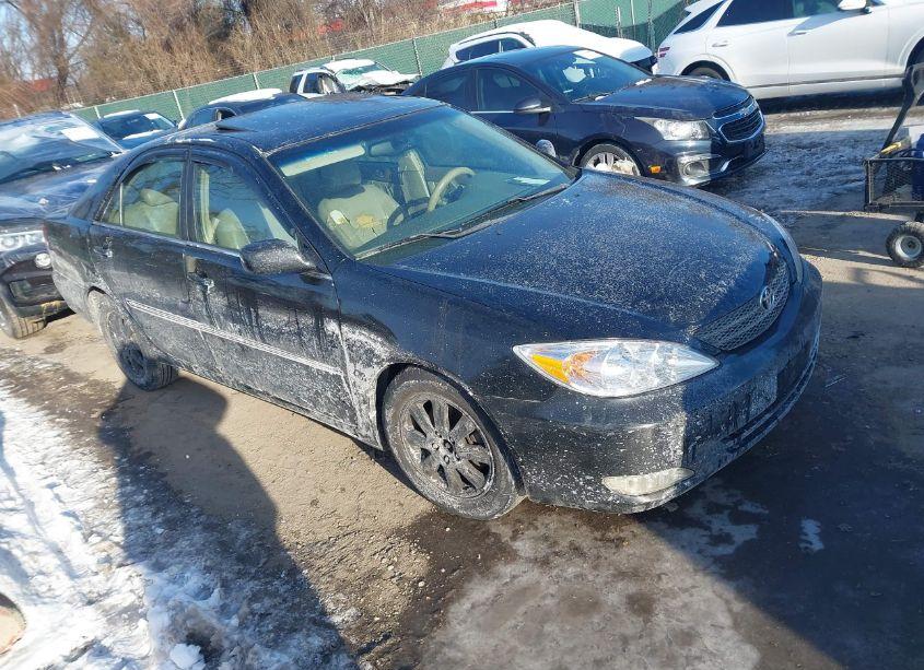 2003 Toyota Camry XLE V6 (VIN 4T1BF30K63U037265) main photo