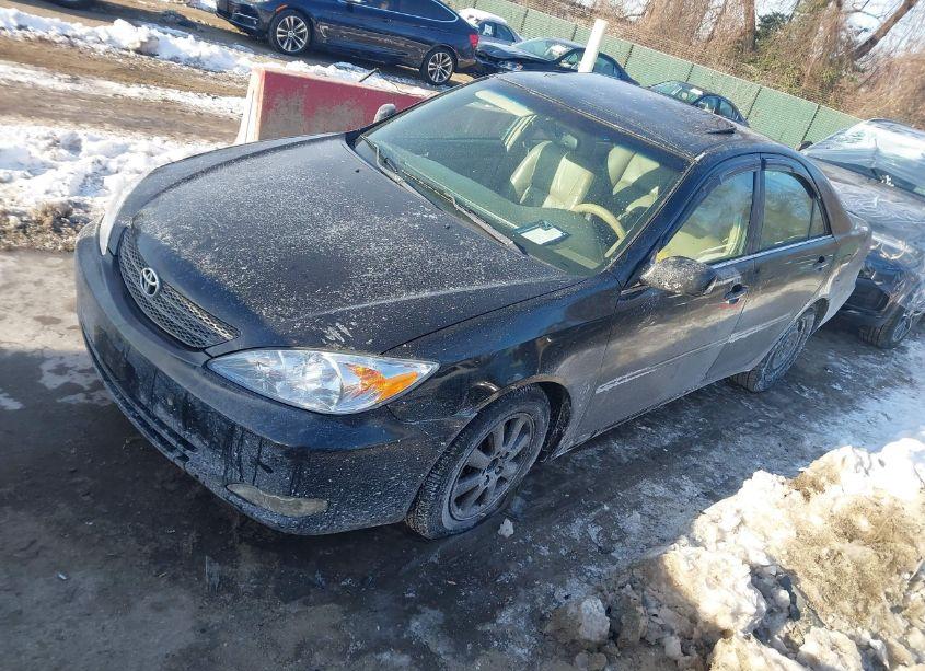 Photo 2 of 2003 Toyota Camry XLE V6 (VIN 4T1BF30K63U037265)