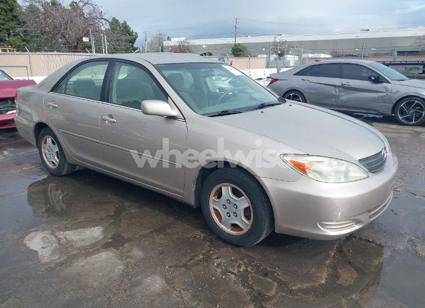 2003 Toyota Camry LE V6 (VIN 4T1BF30K63U046516) main photo