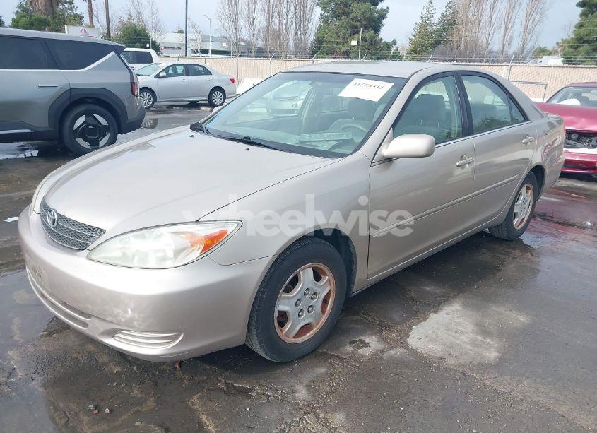 Photo 2 of 2003 Toyota Camry LE V6 (VIN 4T1BF30K63U046516)