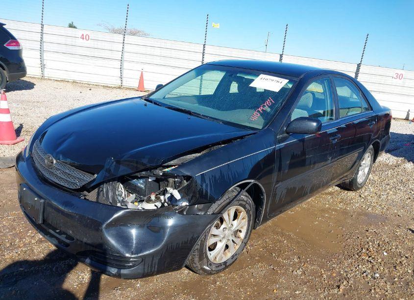 Photo 2 of 2004 Toyota Camry LE V6 (VIN 4T1BF30K64U064791)