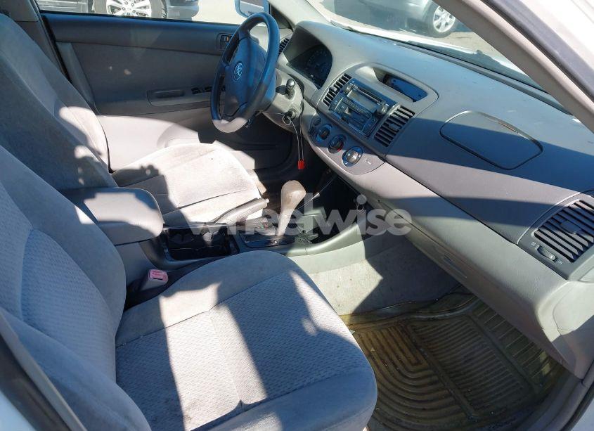 Photo 5 of 2004 Toyota Camry LE V6 (VIN 4T1BF30K64U065990)