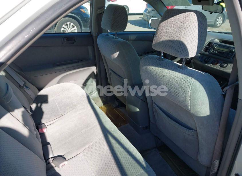 Photo 8 of 2004 Toyota Camry LE V6 (VIN 4T1BF30K64U065990)