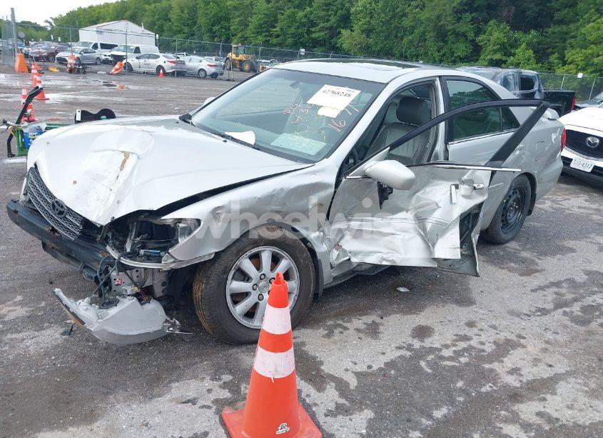 Photo 2 of 2004 Toyota Camry (VIN 4T1BF30K64U581671)