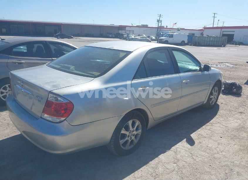 Photo 4 of 2005 Toyota Camry XLE V6 (VIN 4T1BF30K65U609678)