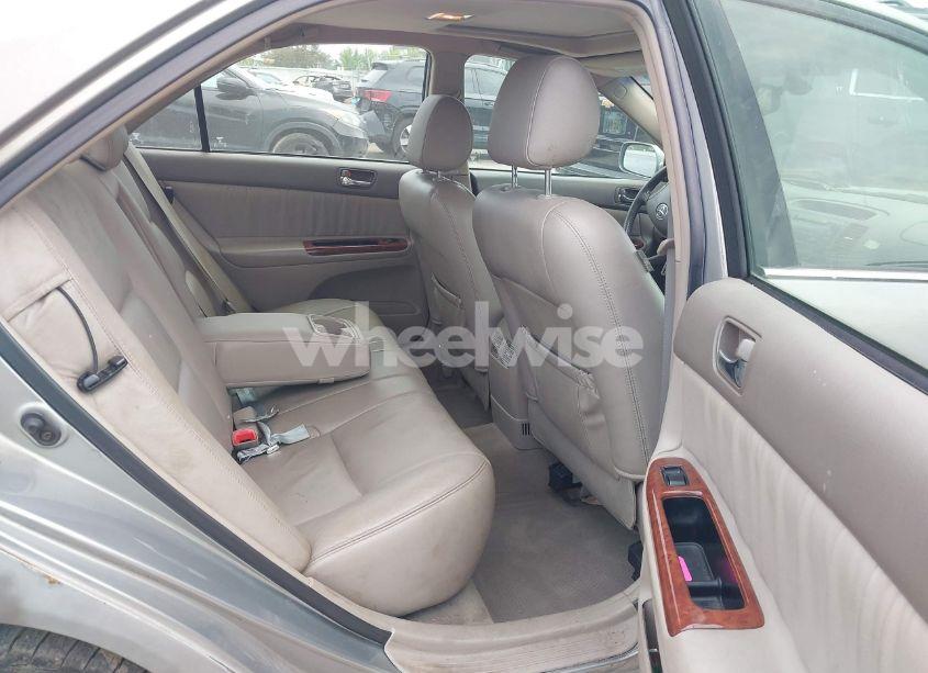 Photo 8 of 2005 Toyota Camry XLE V6 (VIN 4T1BF30K65U610460)