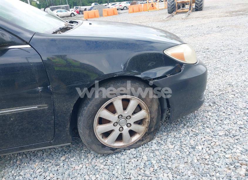 Photo 6 of 2002 Toyota Camry XLE V6 (VIN 4T1BF30K72U004905)