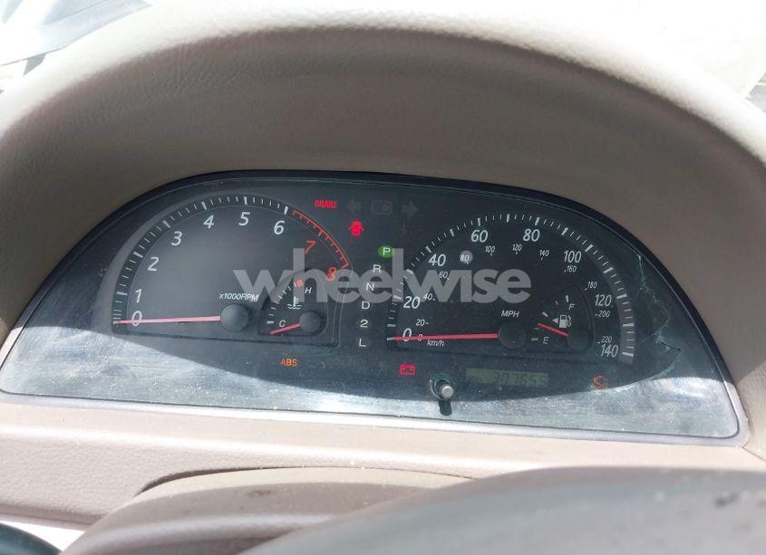 Photo 7 of 2002 Toyota Camry XLE V6 (VIN 4T1BF30K72U004905)