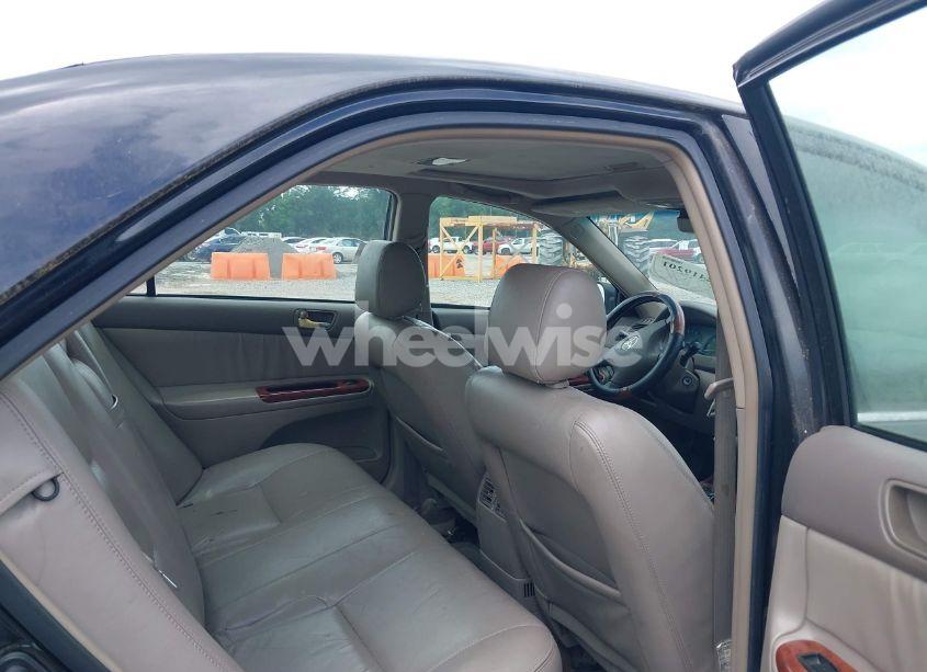 Photo 8 of 2002 Toyota Camry XLE V6 (VIN 4T1BF30K72U004905)