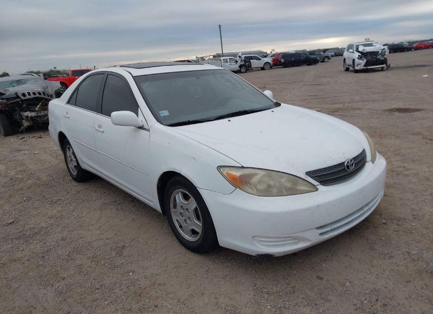 2002 Toyota Camry LE V6 (VIN 4T1BF30K72U016682) main photo