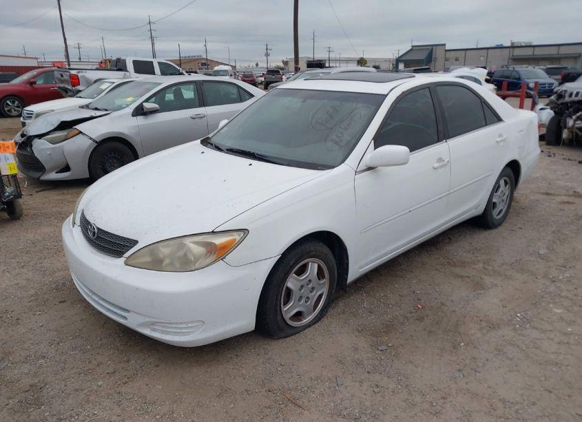 Photo 2 of 2002 Toyota Camry LE V6 (VIN 4T1BF30K72U016682)