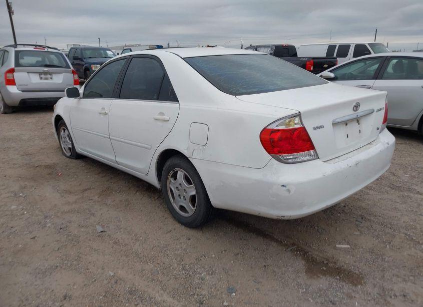 Photo 3 of 2002 Toyota Camry LE V6 (VIN 4T1BF30K72U016682)