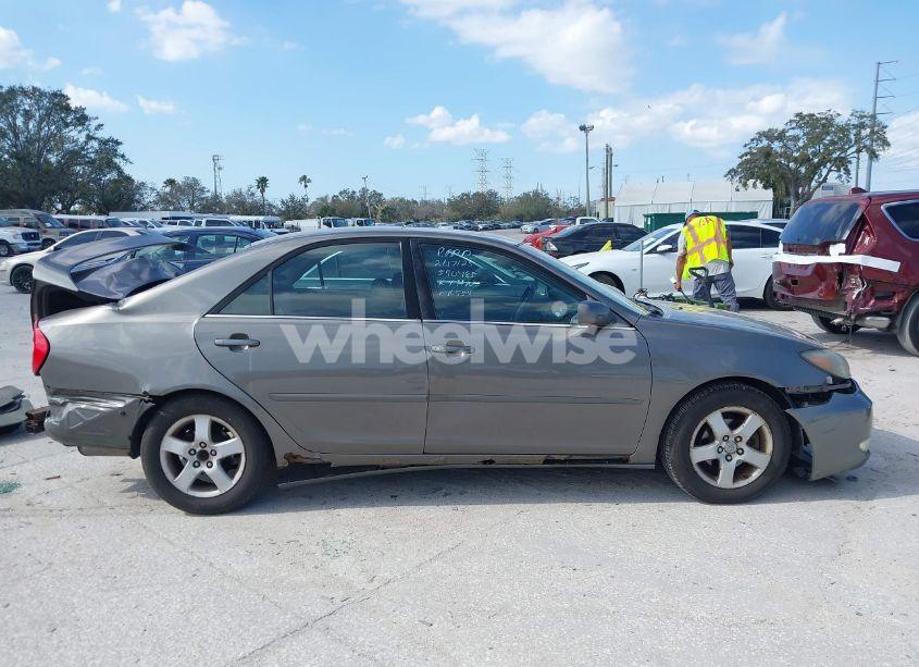 Photo 13 of 2002 Toyota Camry SE V6 (VIN 4T1BF30K72U515045)