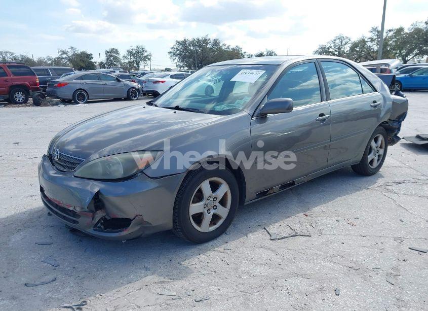 Photo 2 of 2002 Toyota Camry SE V6 (VIN 4T1BF30K72U515045)