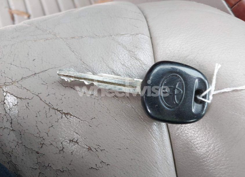 Photo 11 of 2002 Toyota Camry XLE V6 (VIN 4T1BF30K72U525994)