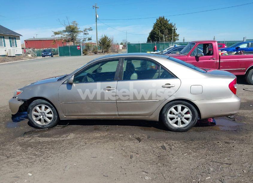 Photo 14 of 2002 Toyota Camry XLE V6 (VIN 4T1BF30K72U525994)