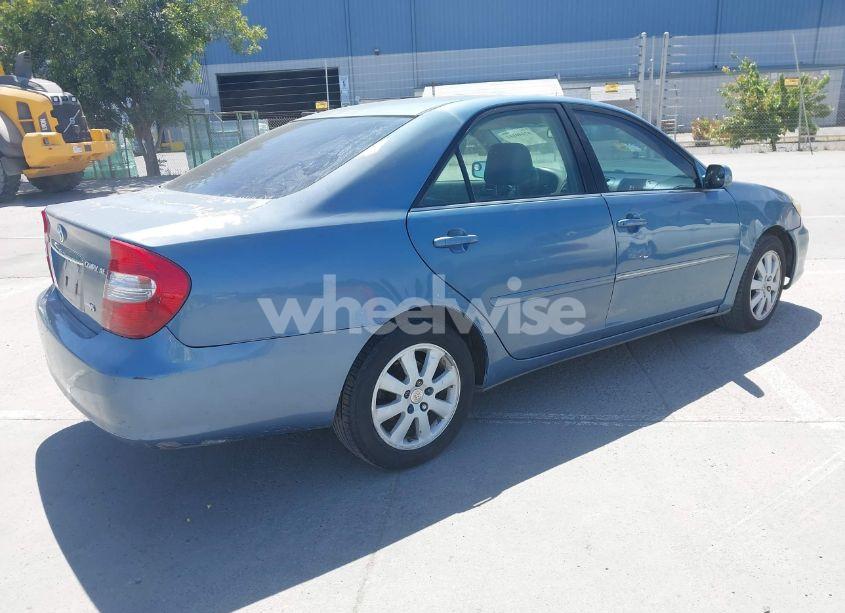 Photo 4 of 2002 Toyota Camry XLE V6 (VIN 4T1BF30K72U538731)