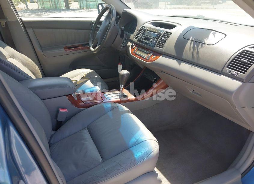 Photo 5 of 2002 Toyota Camry XLE V6 (VIN 4T1BF30K72U538731)