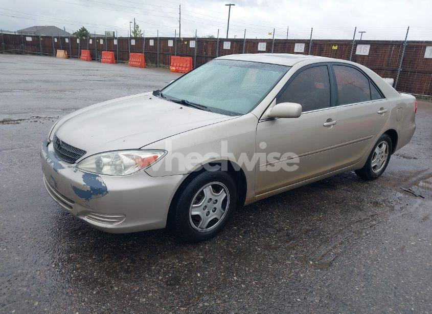 Photo 2 of 2003 Toyota Camry LE V6 (VIN 4T1BF30K73U561234)