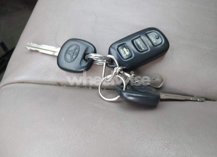 Photo 11 of 2004 Toyota Camry XLE V6 (VIN 4T1BF30K74U073676)