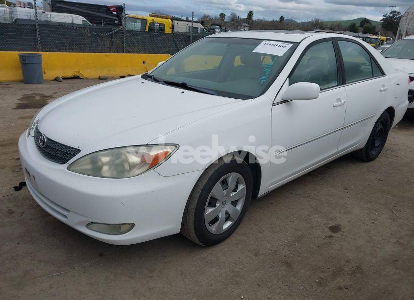 Photo 2 of 2004 Toyota Camry XLE V6 (VIN 4T1BF30K74U073676)