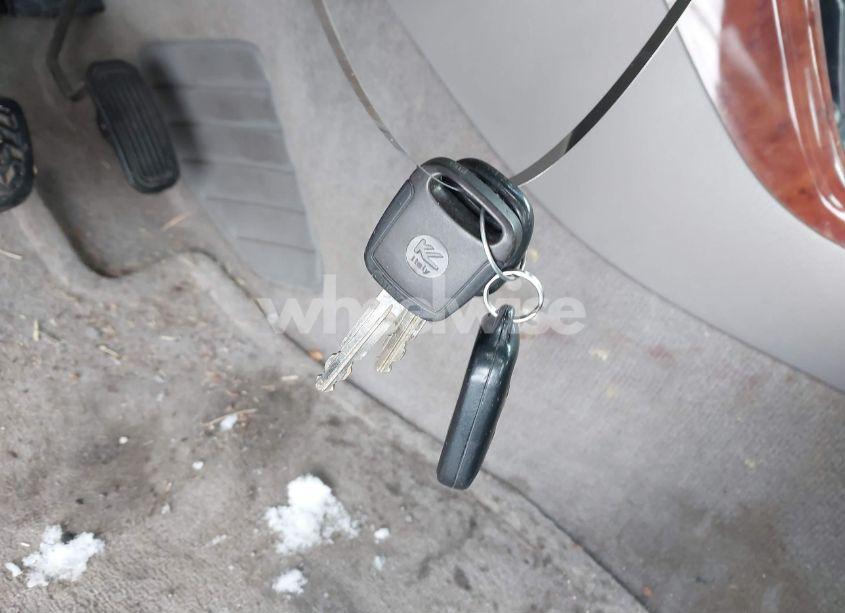 Photo 11 of 2005 Toyota Camry XLE V6 (VIN 4T1BF30K75U084503)