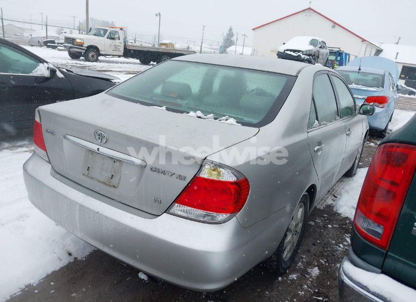 Photo 4 of 2005 Toyota Camry XLE V6 (VIN 4T1BF30K75U084503)
