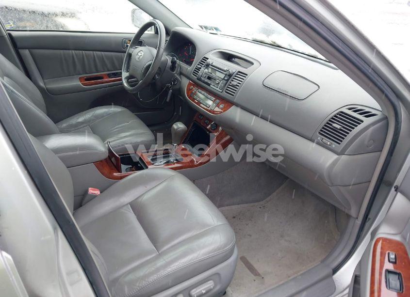 Photo 5 of 2005 Toyota Camry XLE V6 (VIN 4T1BF30K75U084503)
