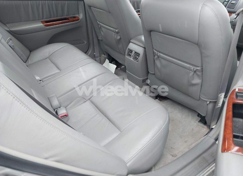 Photo 8 of 2005 Toyota Camry XLE V6 (VIN 4T1BF30K75U084503)