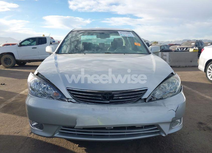 Photo 12 of 2005 Toyota Camry XLE V6 (VIN 4T1BF30K75U606532)
