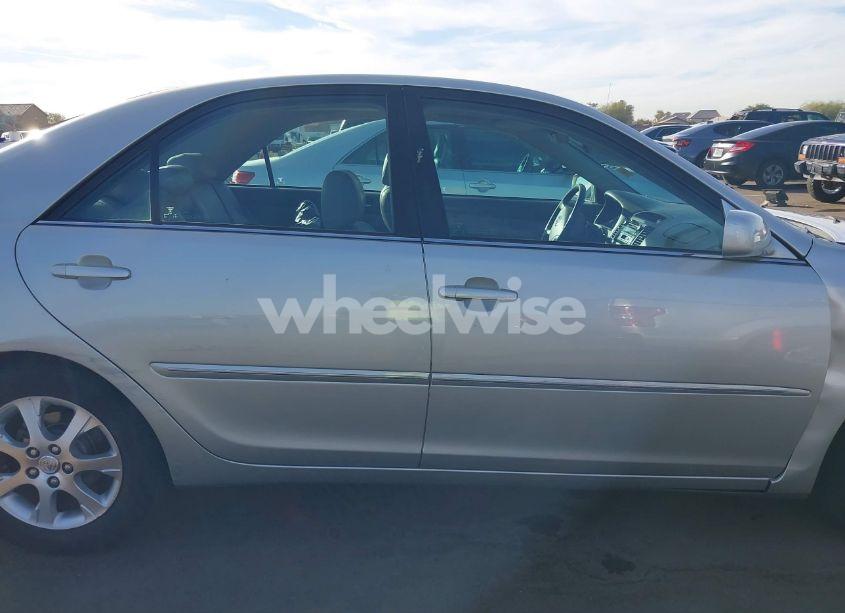Photo 13 of 2005 Toyota Camry XLE V6 (VIN 4T1BF30K75U606532)