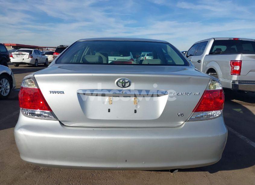 Photo 16 of 2005 Toyota Camry XLE V6 (VIN 4T1BF30K75U606532)