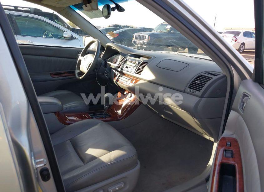 Photo 5 of 2005 Toyota Camry XLE V6 (VIN 4T1BF30K75U606532)