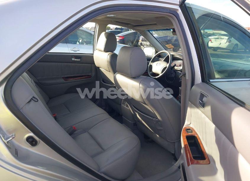 Photo 8 of 2005 Toyota Camry XLE V6 (VIN 4T1BF30K75U606532)