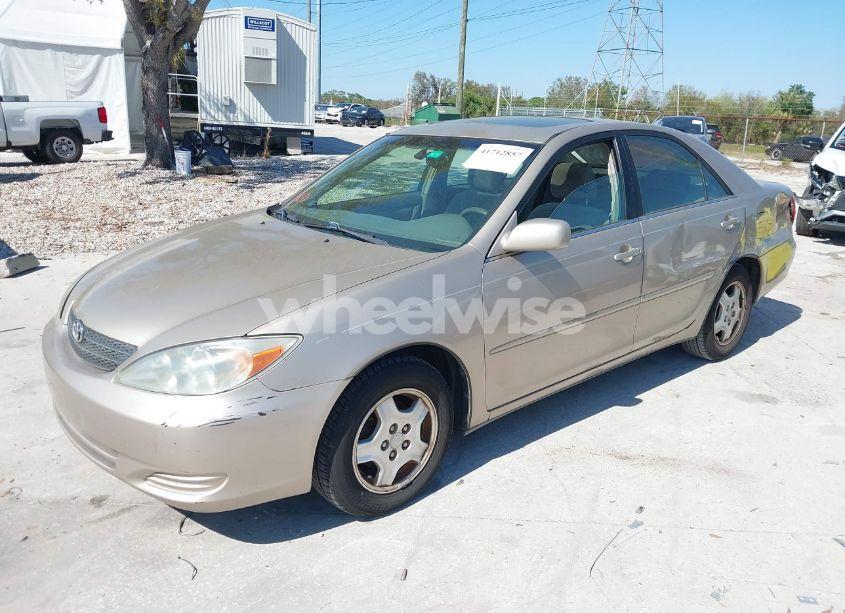 Photo 2 of 2002 Toyota Camry LE V6 (VIN 4T1BF30K82U018974)