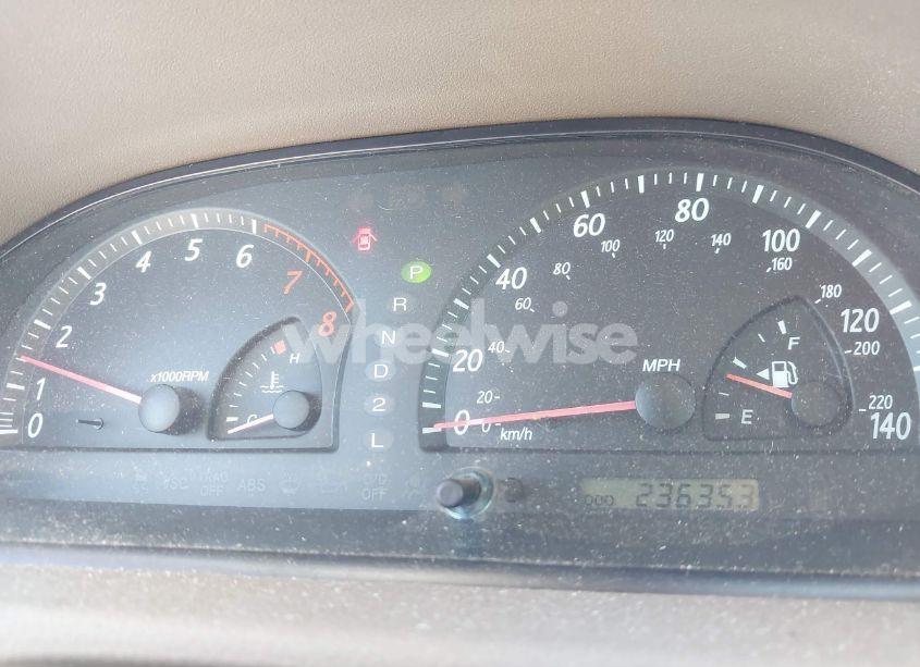 Photo 7 of 2002 Toyota Camry LE V6 (VIN 4T1BF30K82U018974)