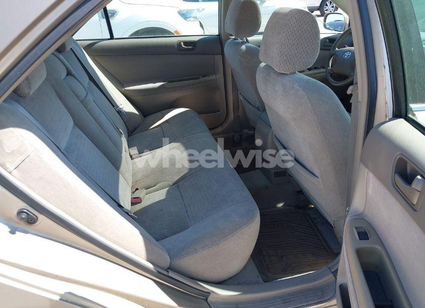 Photo 8 of 2002 Toyota Camry LE V6 (VIN 4T1BF30K82U018974)