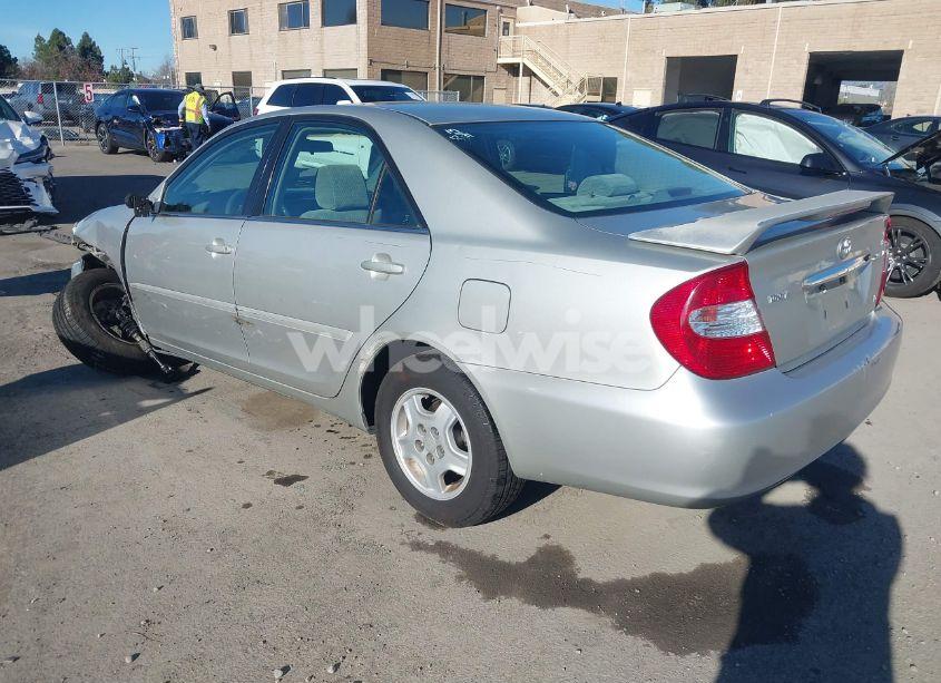 Photo 3 of 2002 Toyota Camry LE V6 (VIN 4T1BF30K82U506516)