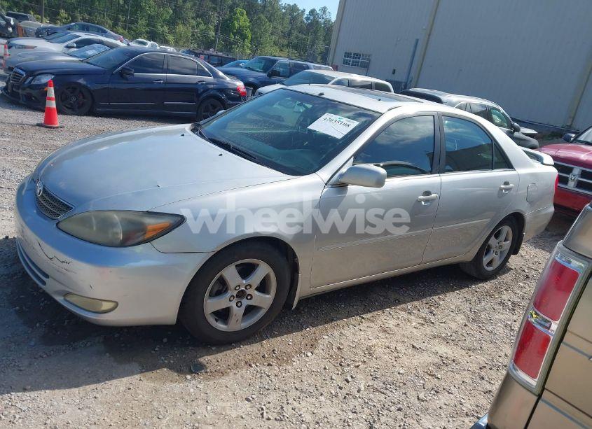Photo 2 of 2002 Toyota Camry SE V6 (VIN 4T1BF30K82U508783)