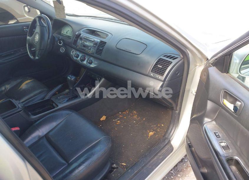 Photo 5 of 2002 Toyota Camry SE V6 (VIN 4T1BF30K82U508783)