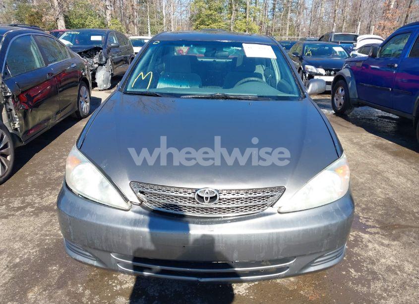 Photo 12 of 2002 Toyota Camry LE V6 (VIN 4T1BF30K82U522991)