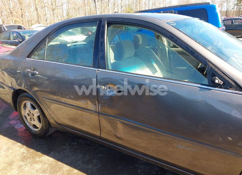 Photo 13 of 2002 Toyota Camry LE V6 (VIN 4T1BF30K82U522991)