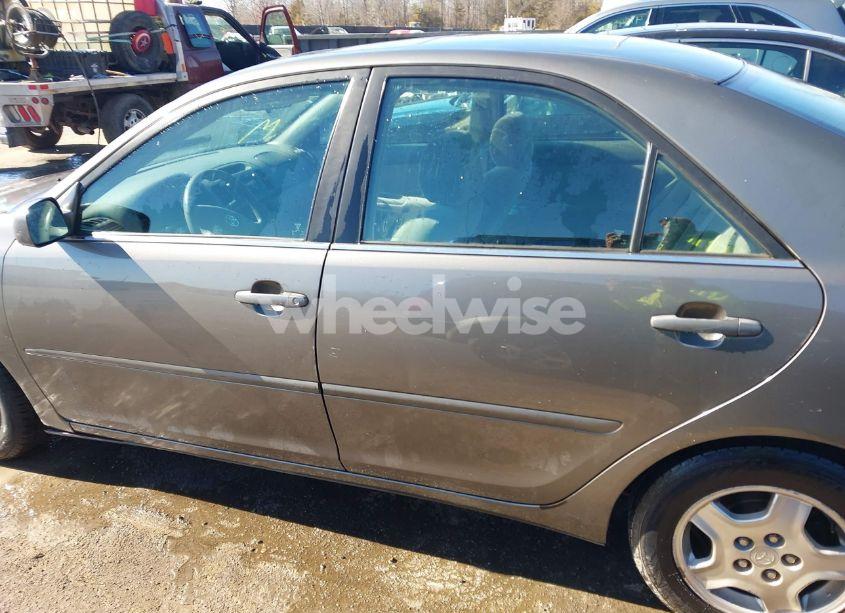 Photo 14 of 2002 Toyota Camry LE V6 (VIN 4T1BF30K82U522991)