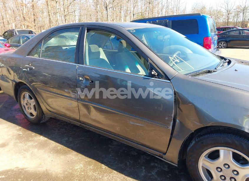 Photo 6 of 2002 Toyota Camry LE V6 (VIN 4T1BF30K82U522991)